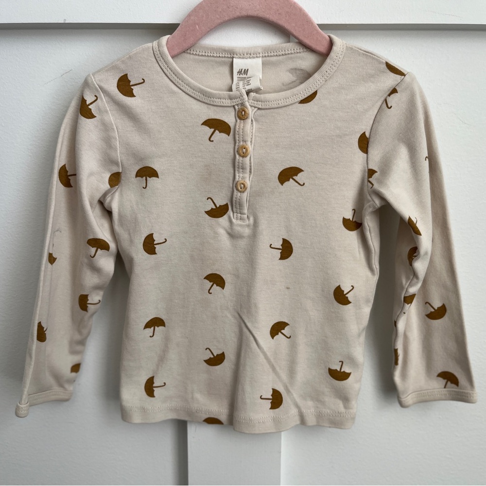 H&M Beige Baby Long Sleeve Tee Umbrellas